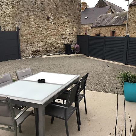 בובואר Maison Proche Mont Saint Michel מראה חיצוני תמונה